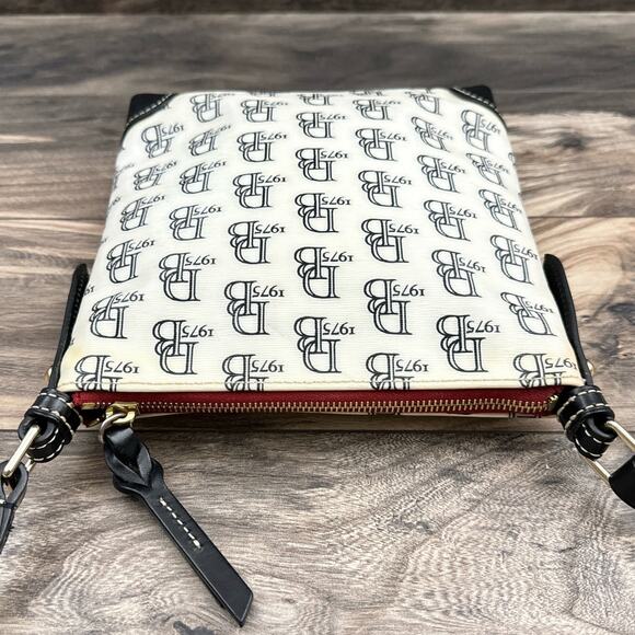 Dooney & Bourke Logo Crossbody Bag Purse White Black Leather Trim Strap - Picture 6 of 14
